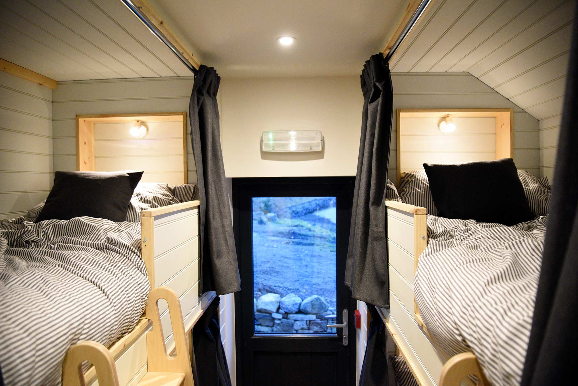 Comfortable open plan accommodation free wifi